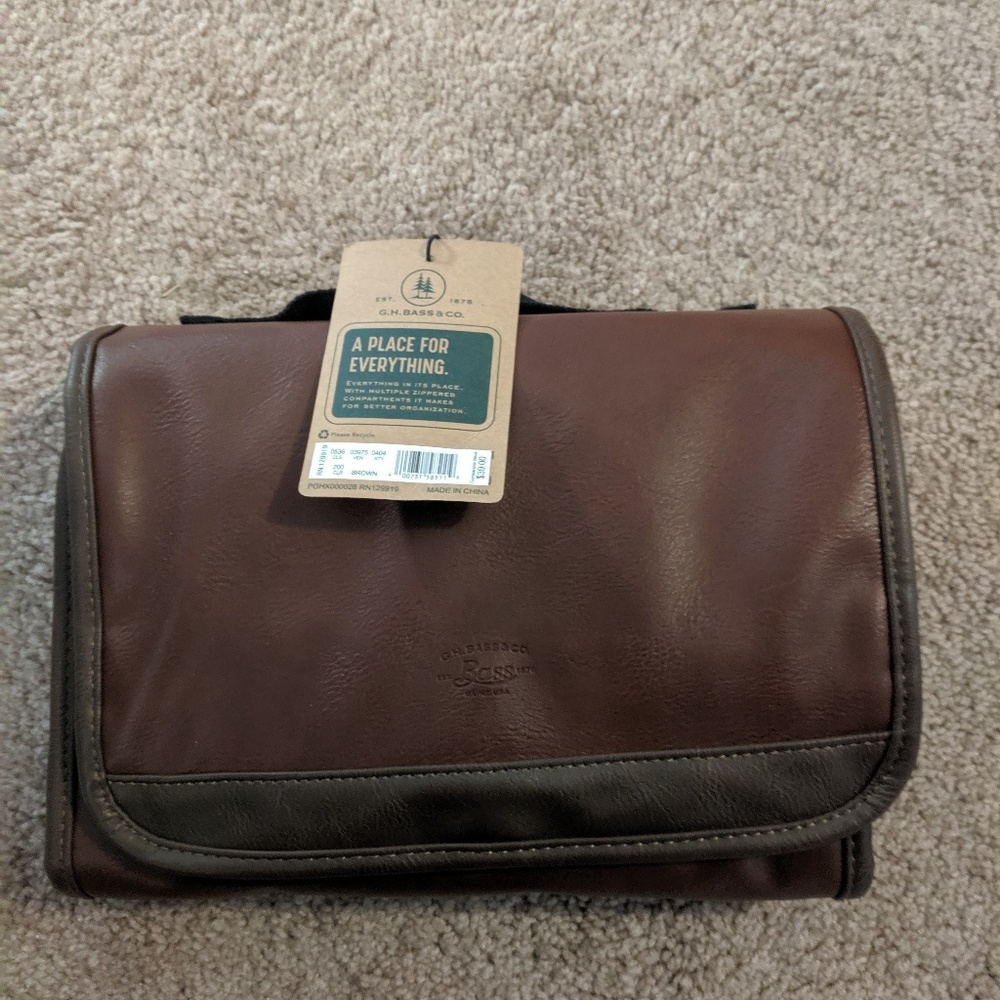 Toiletries kit